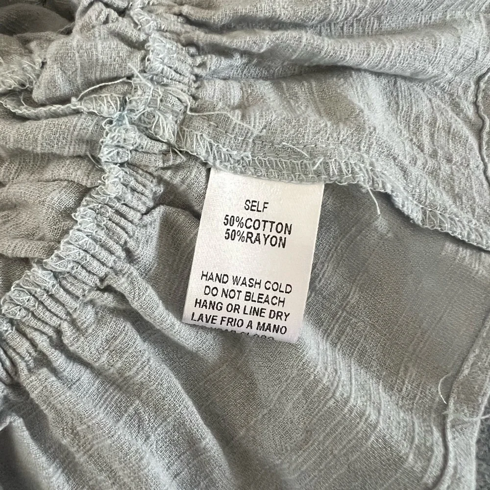 Easel Los Angeles Women's Light Blue/Grey Rouched Top Size Large